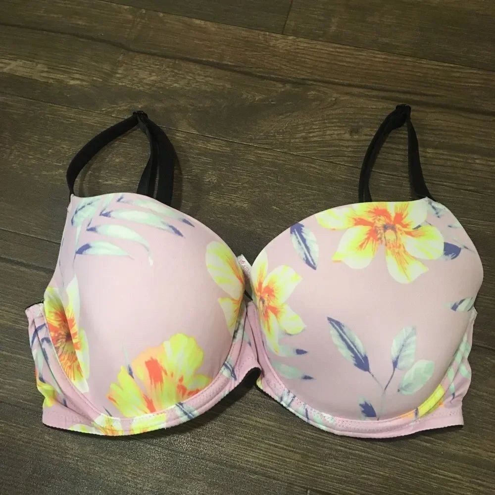 Victoria’s Secret Pink tropical flower 32DD wear everywhere lightly lined bra